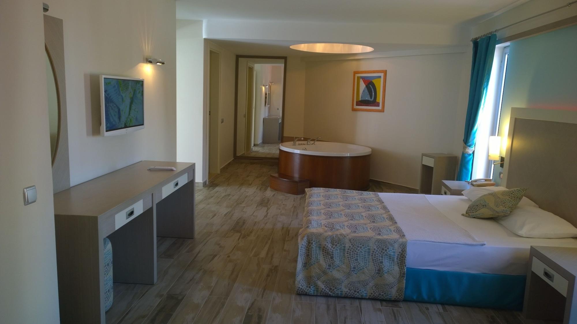 Queen Residence By Important Group Travel Bodrum Екстериор снимка